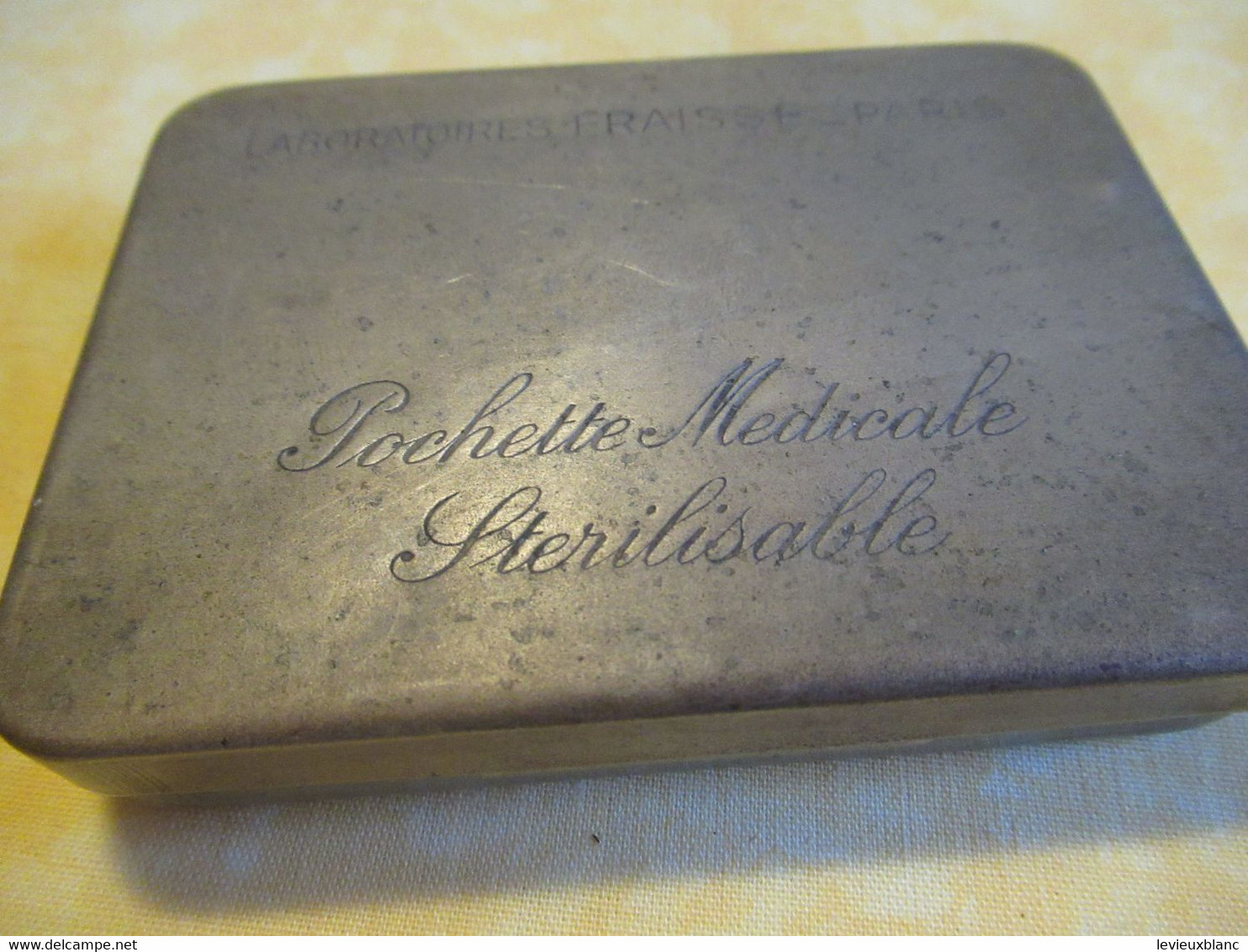 Boite Métallique Ancienne/Pochette Médicale Stérilisable/ LABORATOIRES FRAYSSE-PARIS// Vers 1920-1950         BFPP234 - Dozen