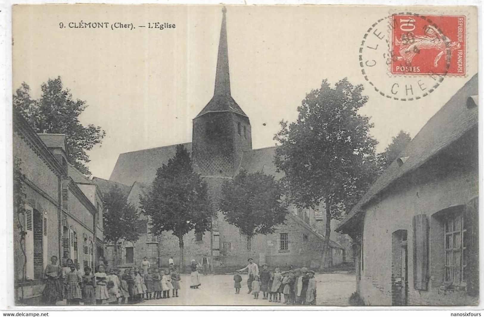 D 18. CLEMONT.  L EGLISE  CARTE ECRITE.  BIEN ANIMEE - Clémont