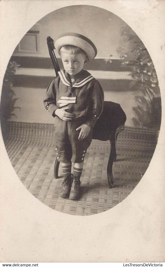 CPA Photographie - Portrait D'un Petit Garçon En Costume De Marin - Abbildungen