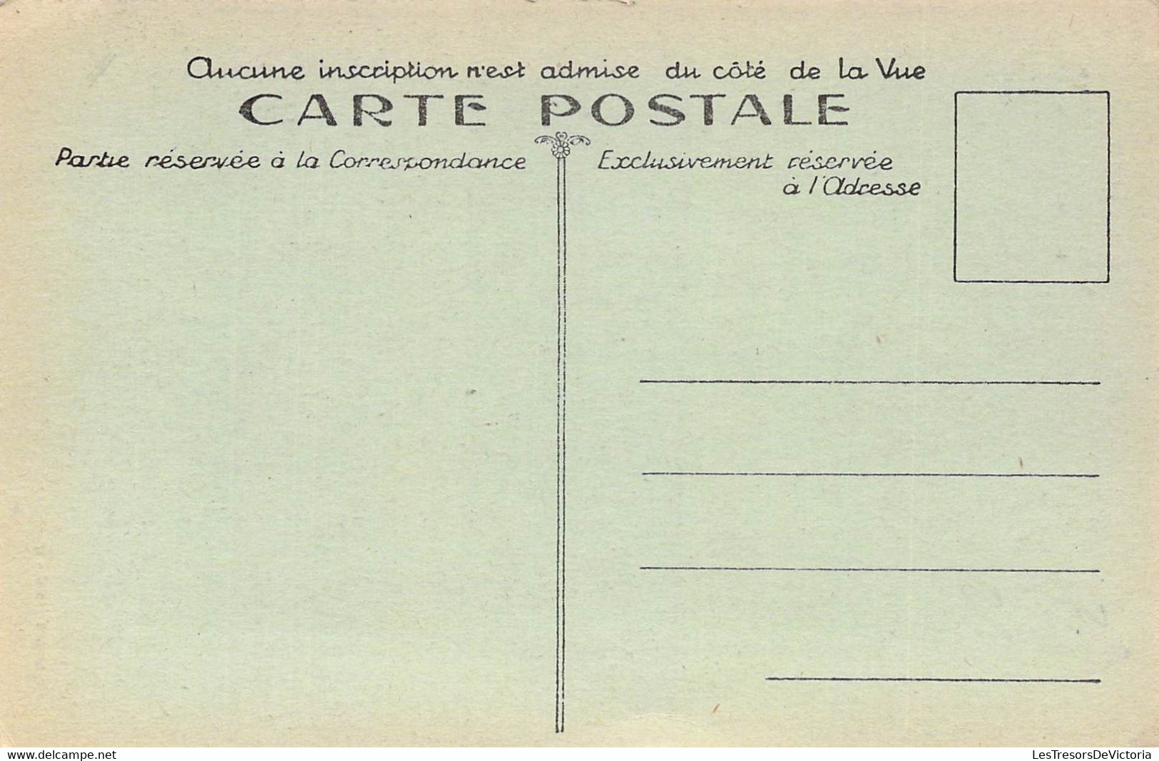 CPA -  CONFORT - Vieux Types De La Région Près Du Calvaire - Collection Villard - Confort-Meilars