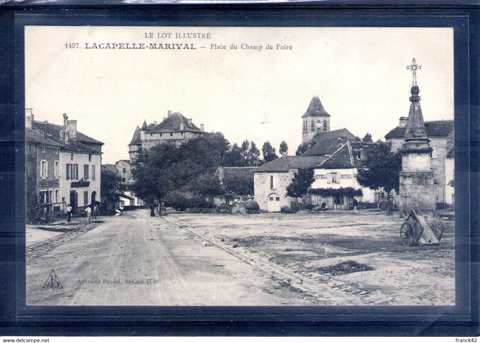 46. Lacapelle Marival. Place Du Champ De Foire - Lacapelle Marival