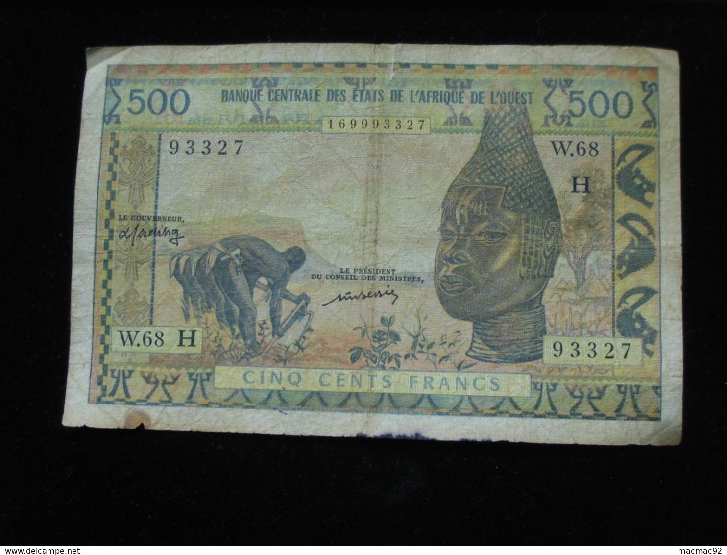 NIGER 500 Cinq Cents Francs 1977 - Banque Centrale Des Etats De L'Afrique De L'Ouest  **** EN  ACHAT IMMEDIAT  **** - Niger