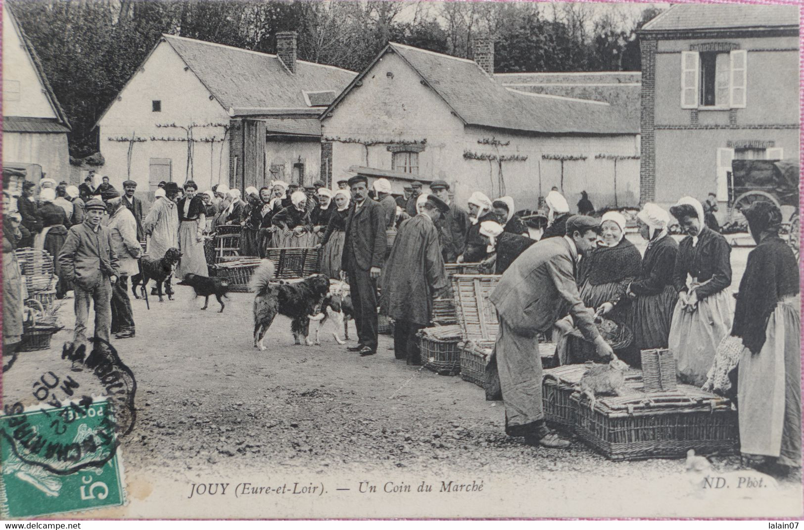 C. P. A. : 28 : JOUY : Un Coin Du Marché, Animé, Timbre En 1909, SUPERBE - Jouy