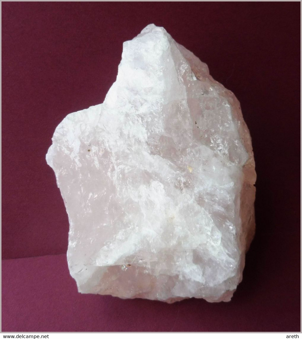 Joli bloc de quartz rose  ~~ 11 x 7 x 5 cm ~~  518 g.