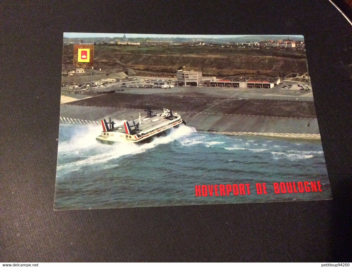 76- CP  AÉROGLISSEUR-HYDROGLISSEUR-HOVERCRAFT  *NON IFENTIFIE  Boulogne-Sur-Mer - Aéroglisseurs