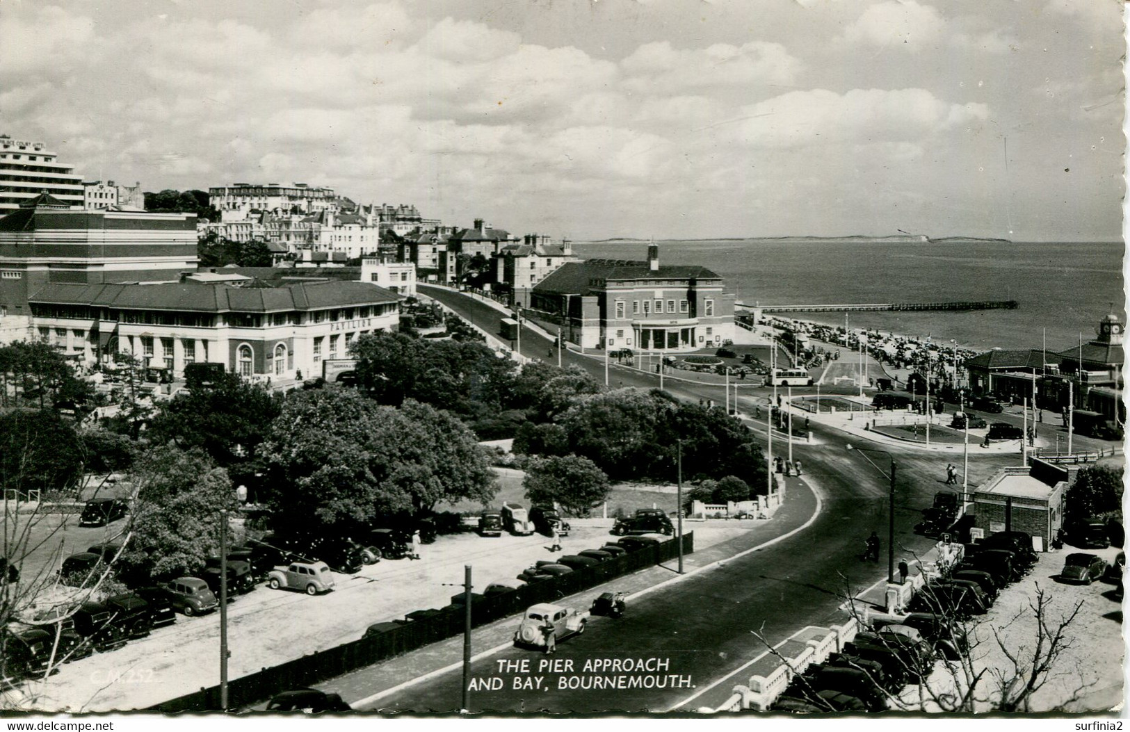 DORSET - BOURNEMOUTH - THE PIER APPROACH AND BAY RP Do1090 - Bournemouth (until 1972)