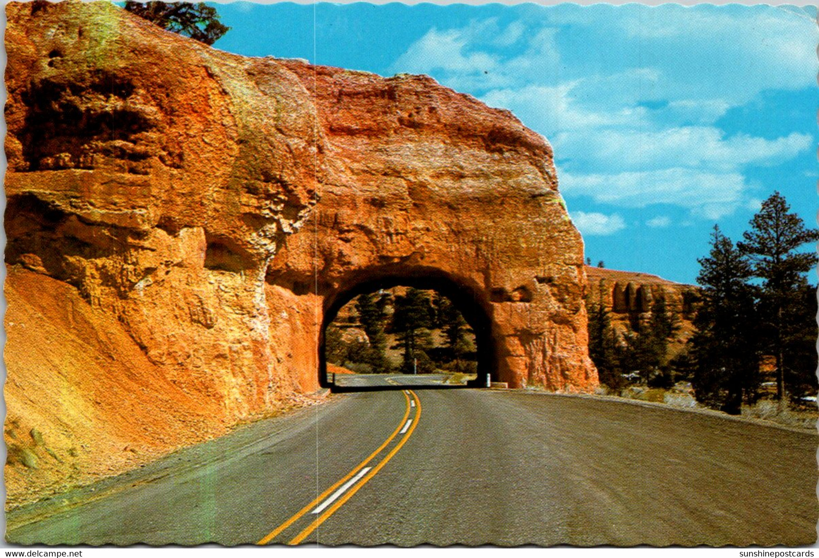 Utah Bryce Canyon Highway Red Canyon Tunnel - Bryce Canyon