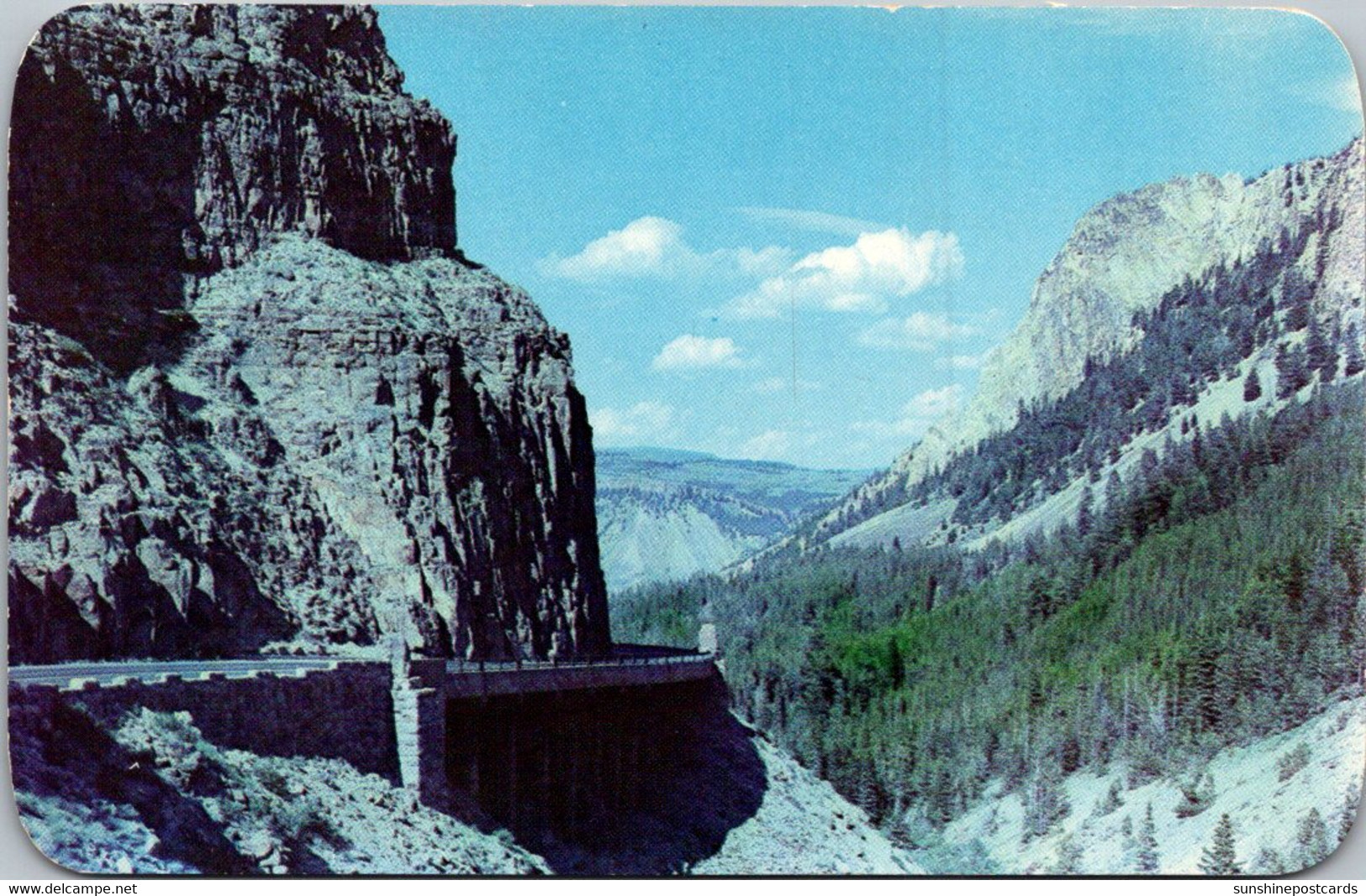 Yellowstone National Park Golden Gate Canon On The Grand Loop Trip - Parques Nacionales USA