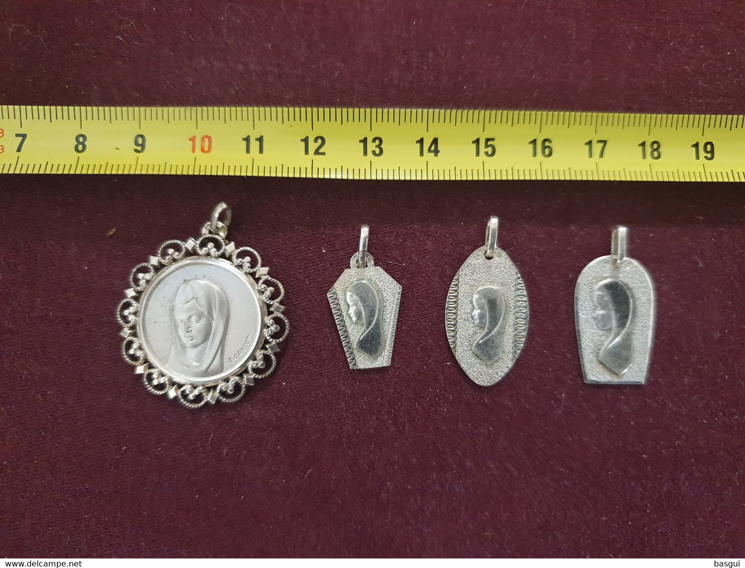 Lot De 4 Pendentifs Religieux En Argent,  Anciens - Anhänger