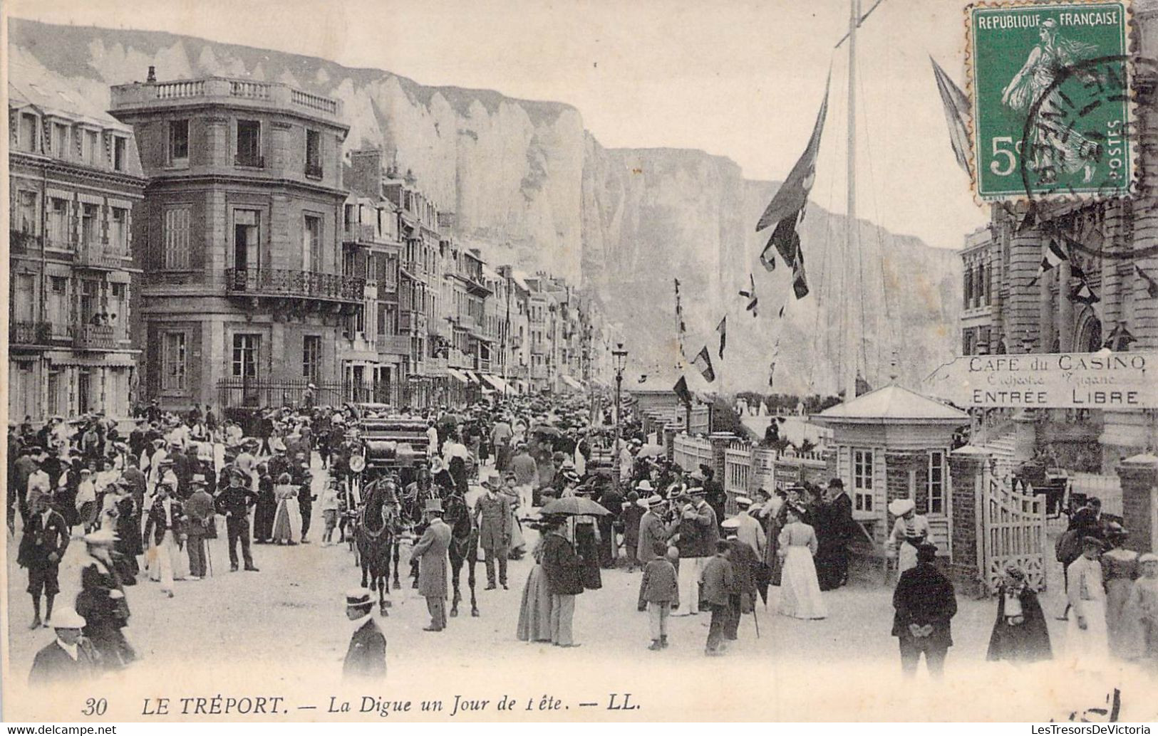 CPA - 76 - LE TREPORT - La Digue Un Jour De Fête - LL - Animée - Le Treport