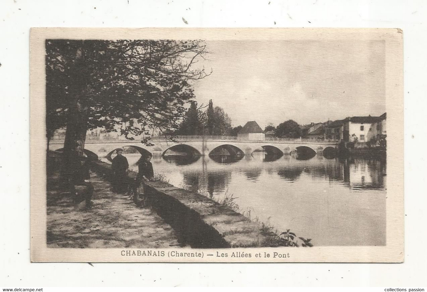 Cp, 16 , CHABANAIS , Les Allées Et Le Pont , Vierge ,ed. Olivaux - Other & Unclassified