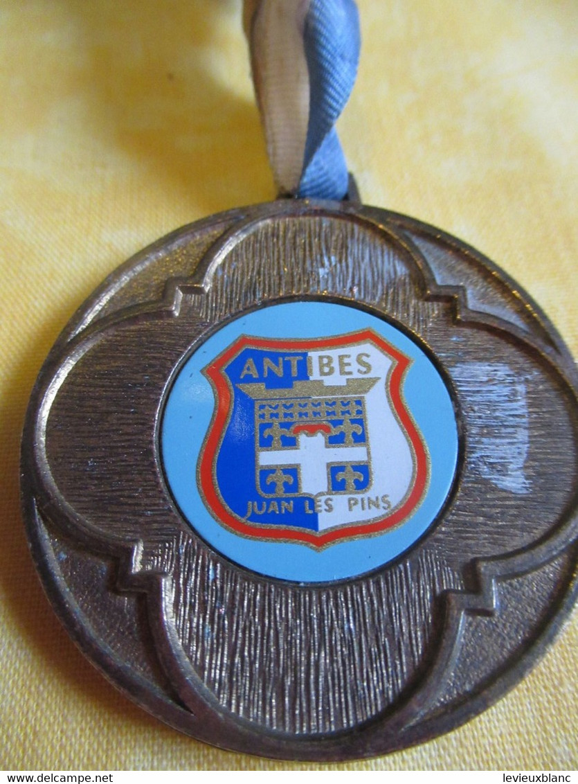 Médaille de Concours de Pêche / 1er à la Palangrotte/A.P.P.A./ANTIBES /1990          CHASS21