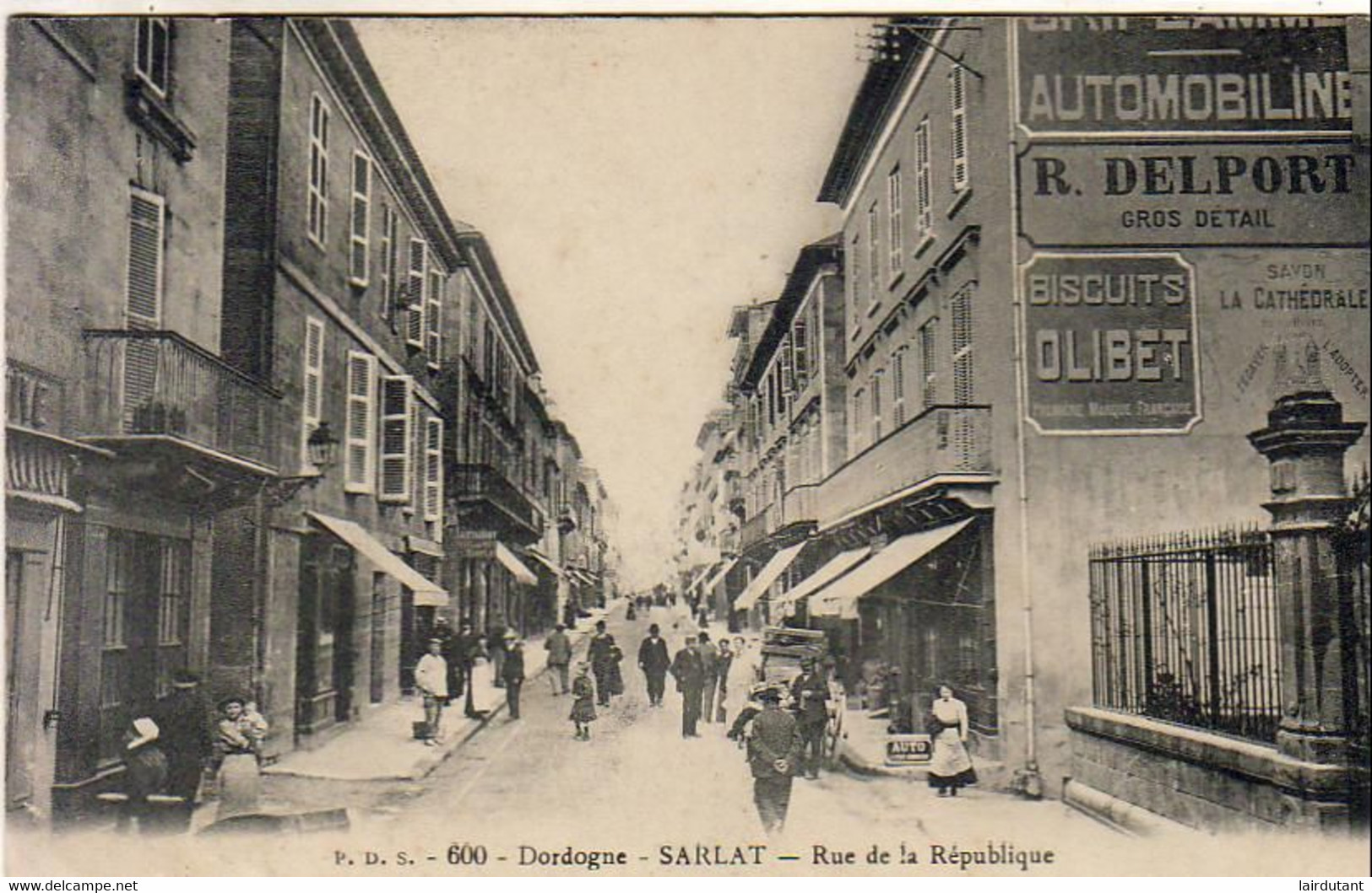 D24   SARLAT   Rue  De La République  ....... Peu Courante - Sarlat La Caneda