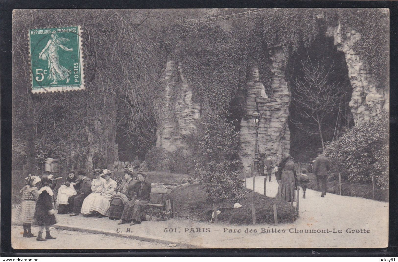 75 - Paris - Parc Des Bûttes Chaumont La Grotte - Arrondissement: 19