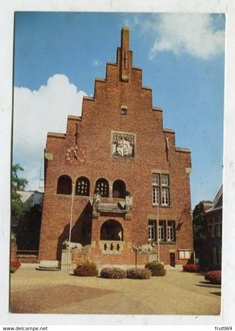 AK 086108 NETHERLANDS - Waalwijk - Gemeentehuis - Waalwijk