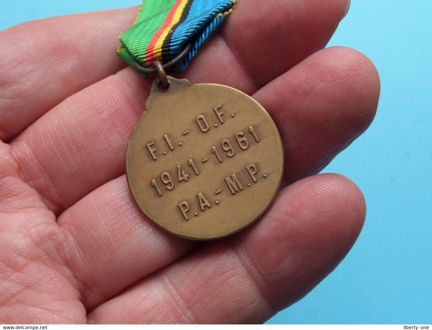 Médaille Du 20me Anniversaire De L'association Des Vétérans F.I. - O.F. ( Zie / Voir / See SCANS ( NO BOX ) ! - Belgium