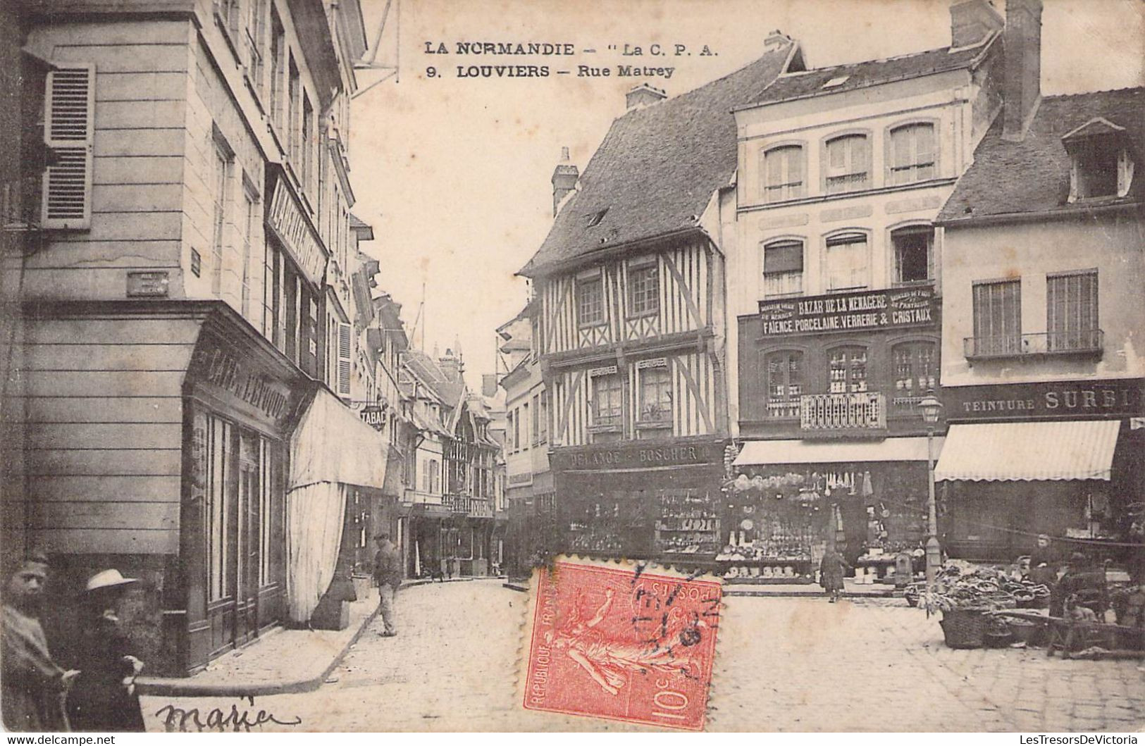 CPA - 27 - LOUVIERS - Rue Matrey - Animée Commerces - Louviers