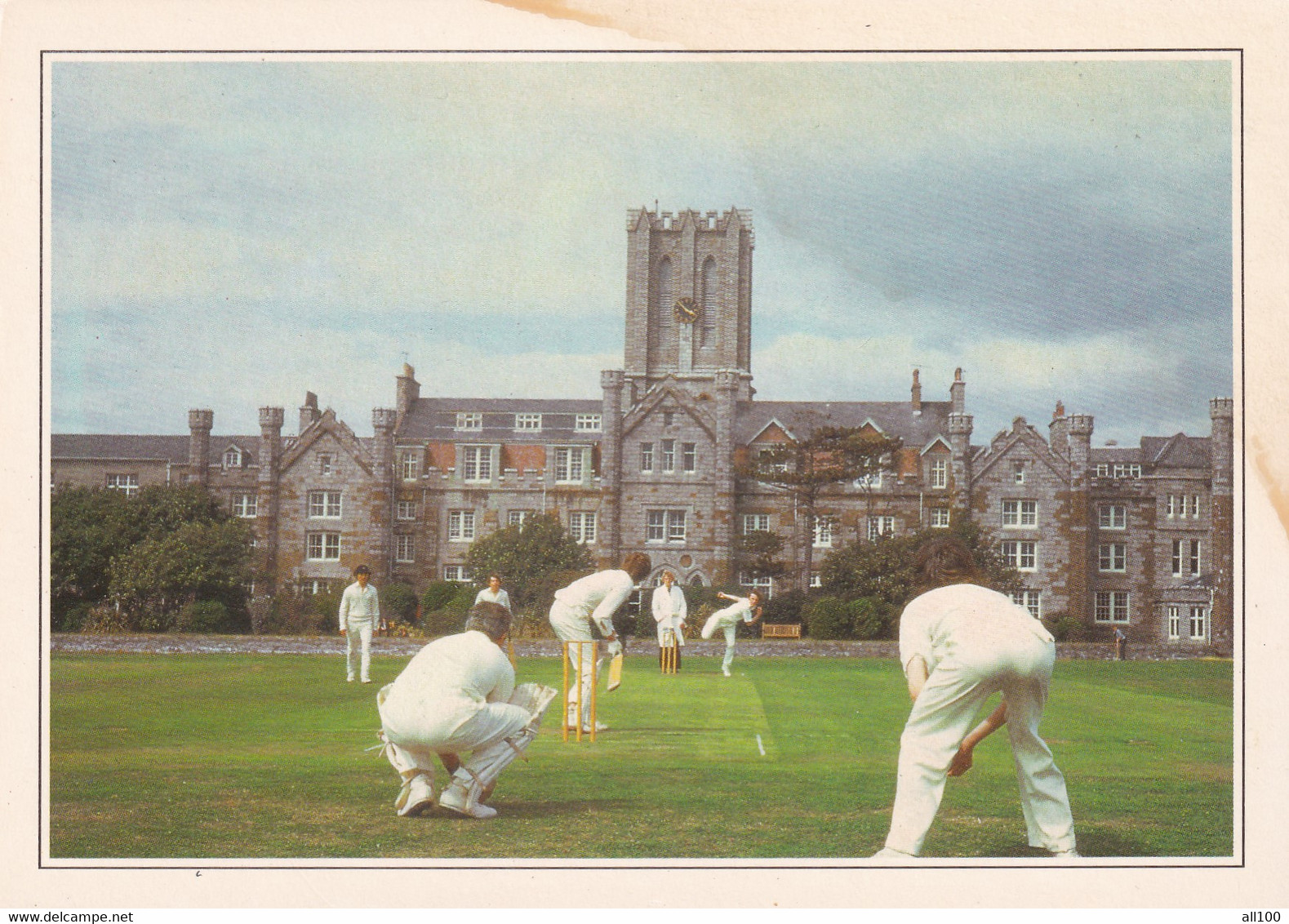 A20462 - CASTLETOWN A GAME OF CRICKET AT KING WILLIAM'S COLLEGE CRICKET ENGLAND UNITED KINGDOM - Cricket