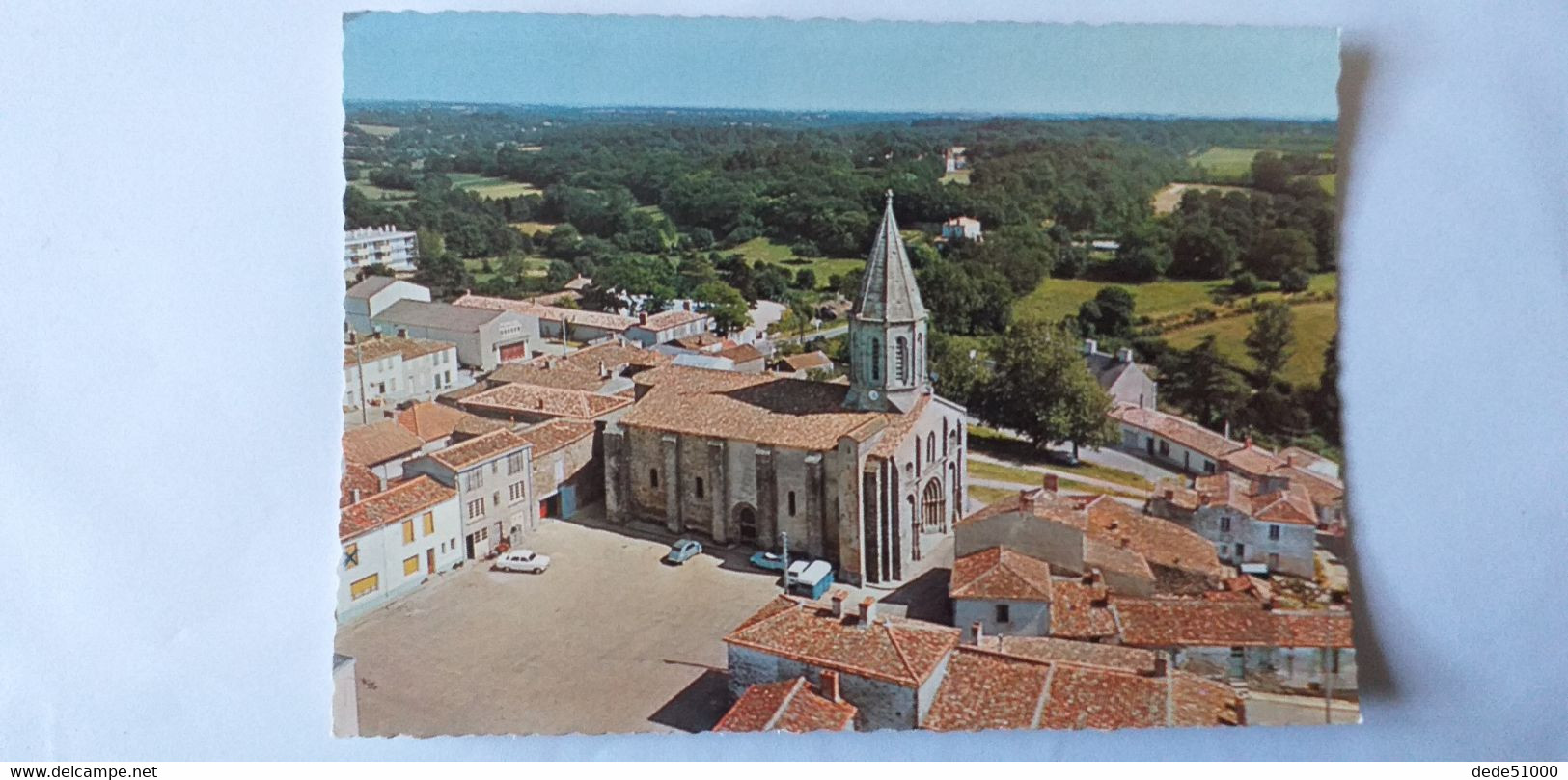 CPA - MOUTIERS LES MAUXFAITS 85 - EGLISE ET L HERMITAGE - Moutiers Les Mauxfaits