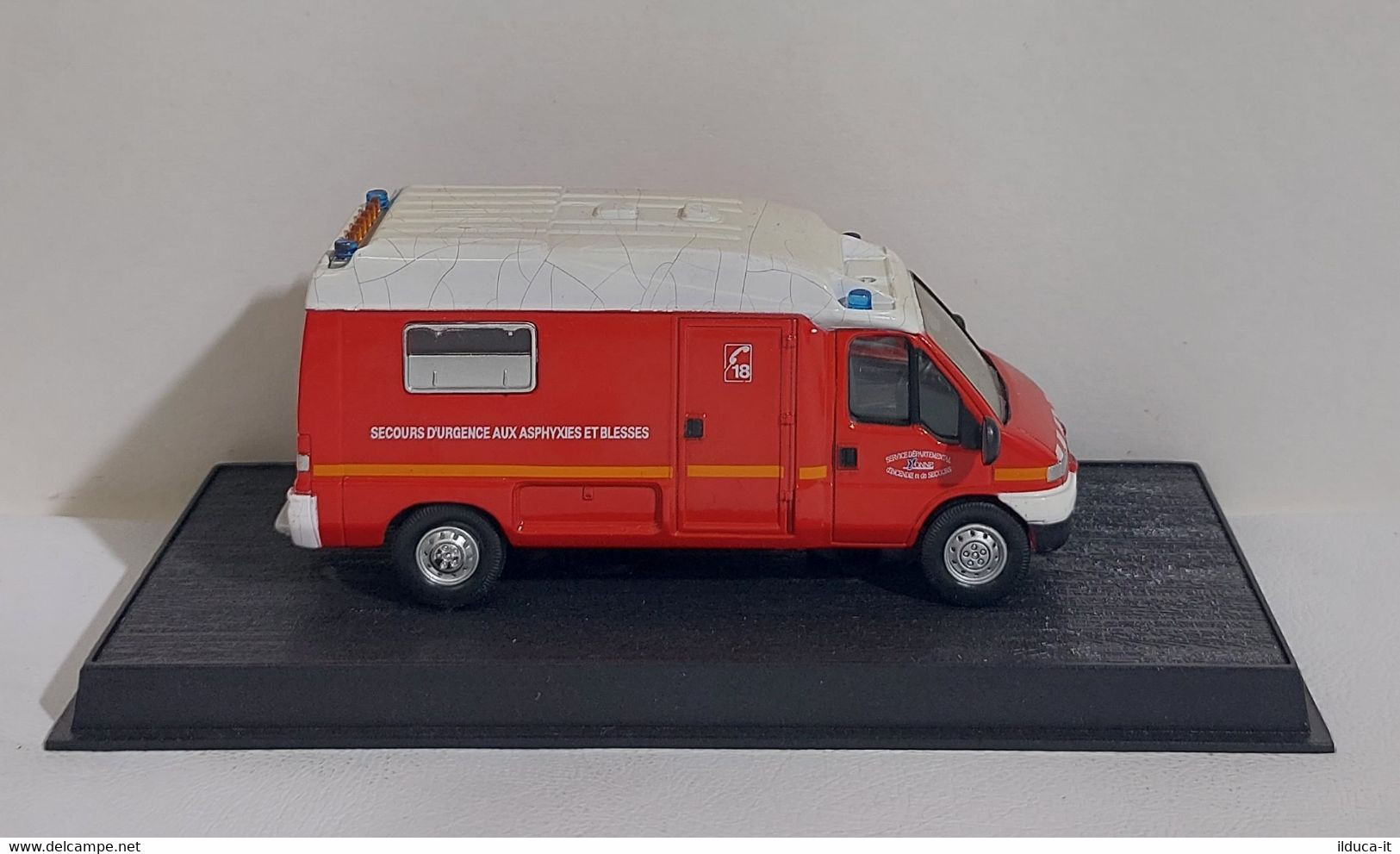 I108824 Ixo Hachette 1/57 - POMPIERS - France VSAB Peugeot Boxer Picot 2.5D - Vrachtwagens, Bus En Werken