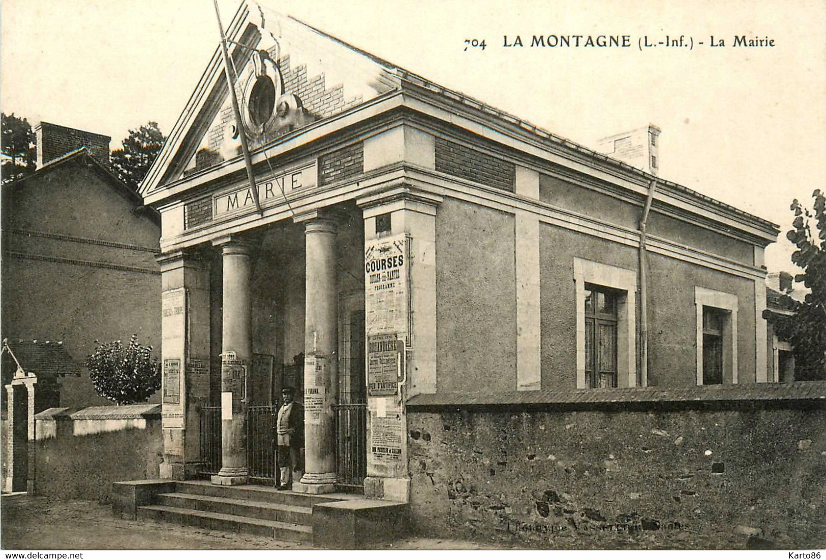 La Montagne * Rue Et Vue Sur La Mairie * Hôtel De Ville - La Montagne