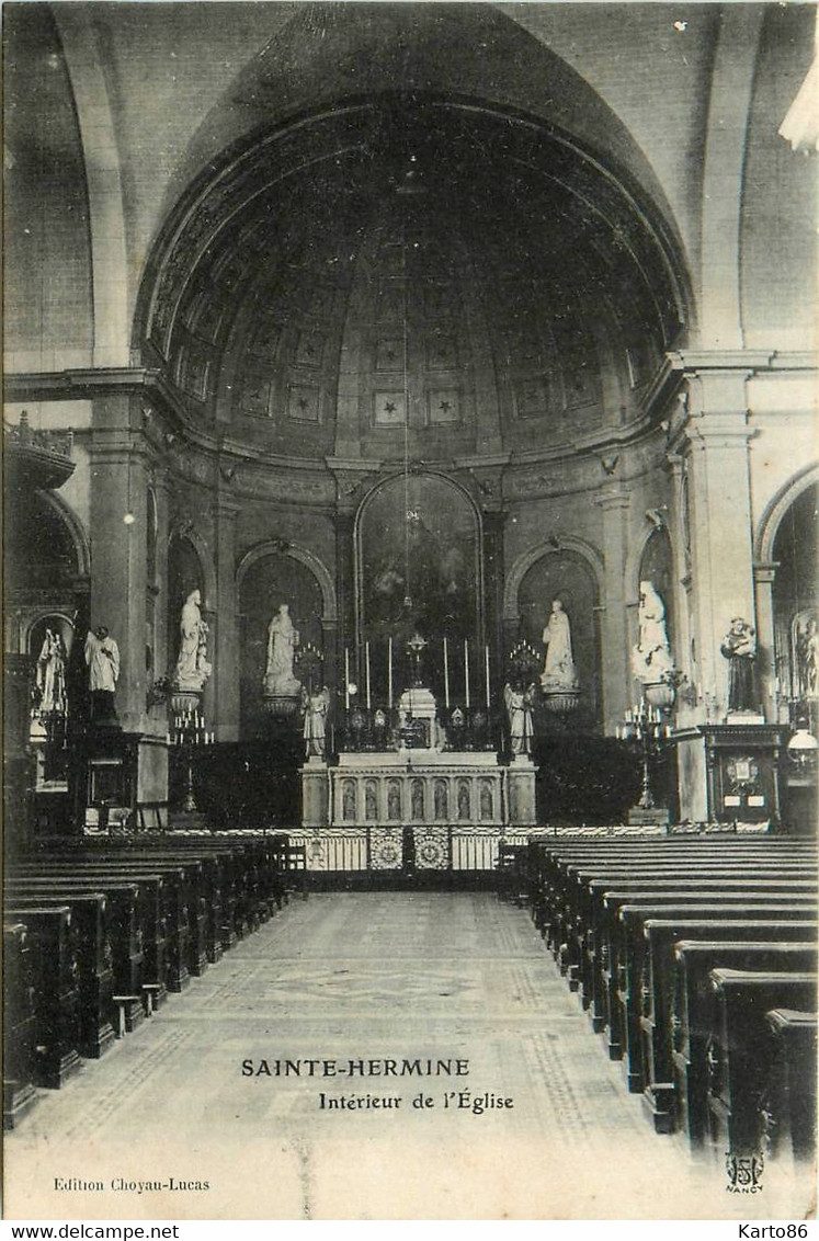 Ste Hermine * Intérieur De L'église Du Village - Sainte Hermine