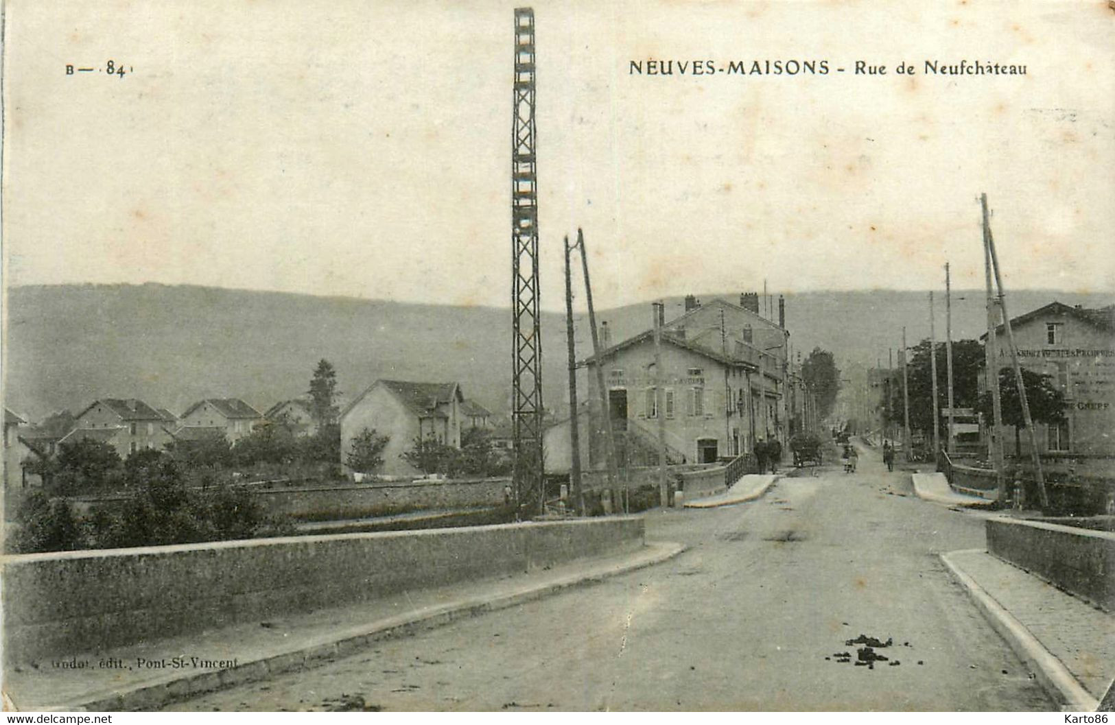 Neuves Maisons * La Rue De Neufchâteau * Le Pont - Neuves Maisons