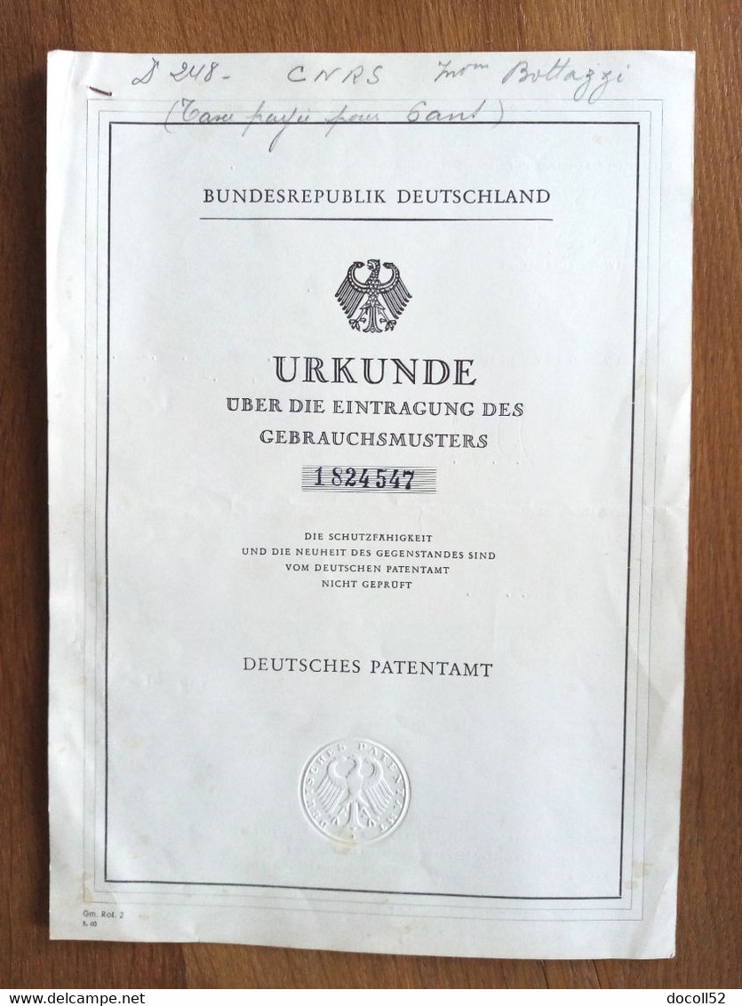 ALLEMAGNE BREVET D'INVENTION CNRS " CENTRE NATIONAL DE LA RECHERCHE SCIENTIFIQUE " 1957 2 PAGES 300MMX213MM - Diplômes & Bulletins Scolaires