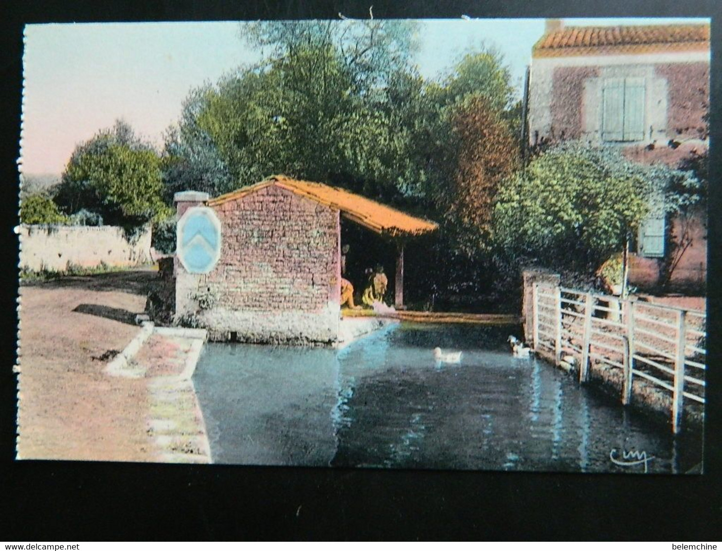 BRIOUX SUR BOUTONNE                           LE LAVOIR ABREUVOIR DE VERNOUX - Brioux Sur Boutonne