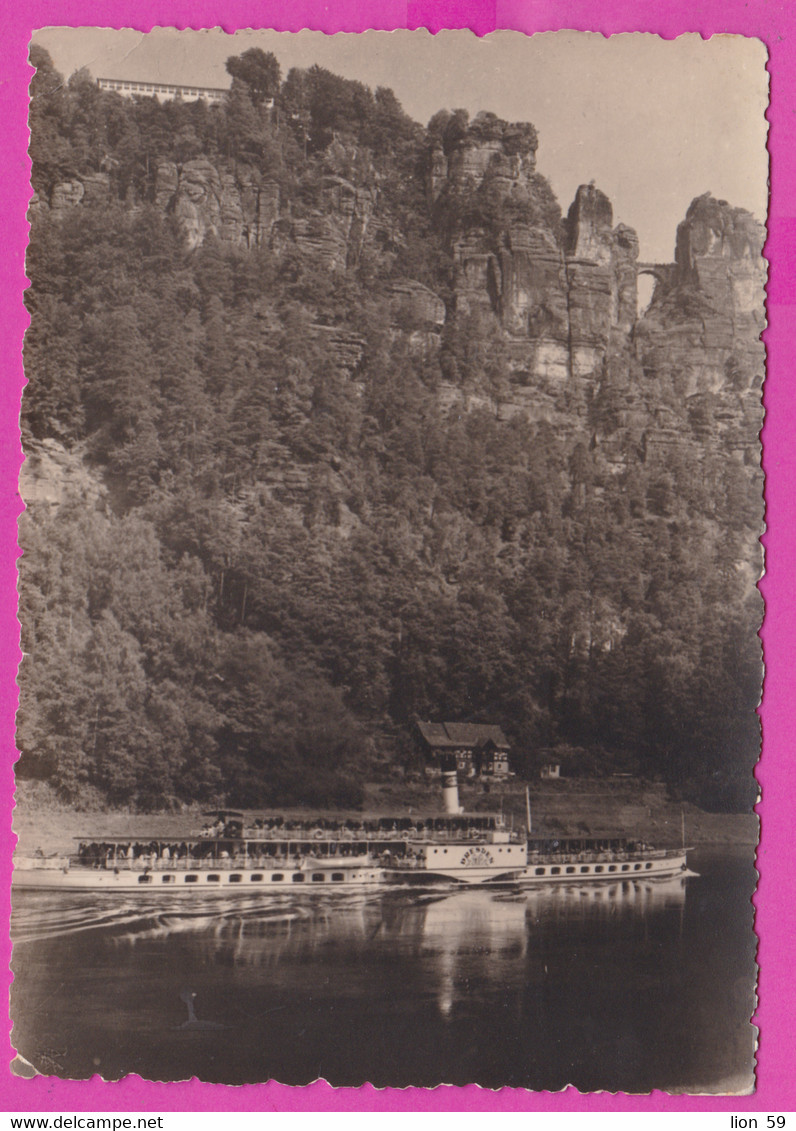 282746 / Germany - Elbdampfer Mit Basteibrücke Und Hotel, Sächsische Schweiz Ship "Dresden" PC Foto Casper Deutschland - Bastei (sächs. Schweiz)