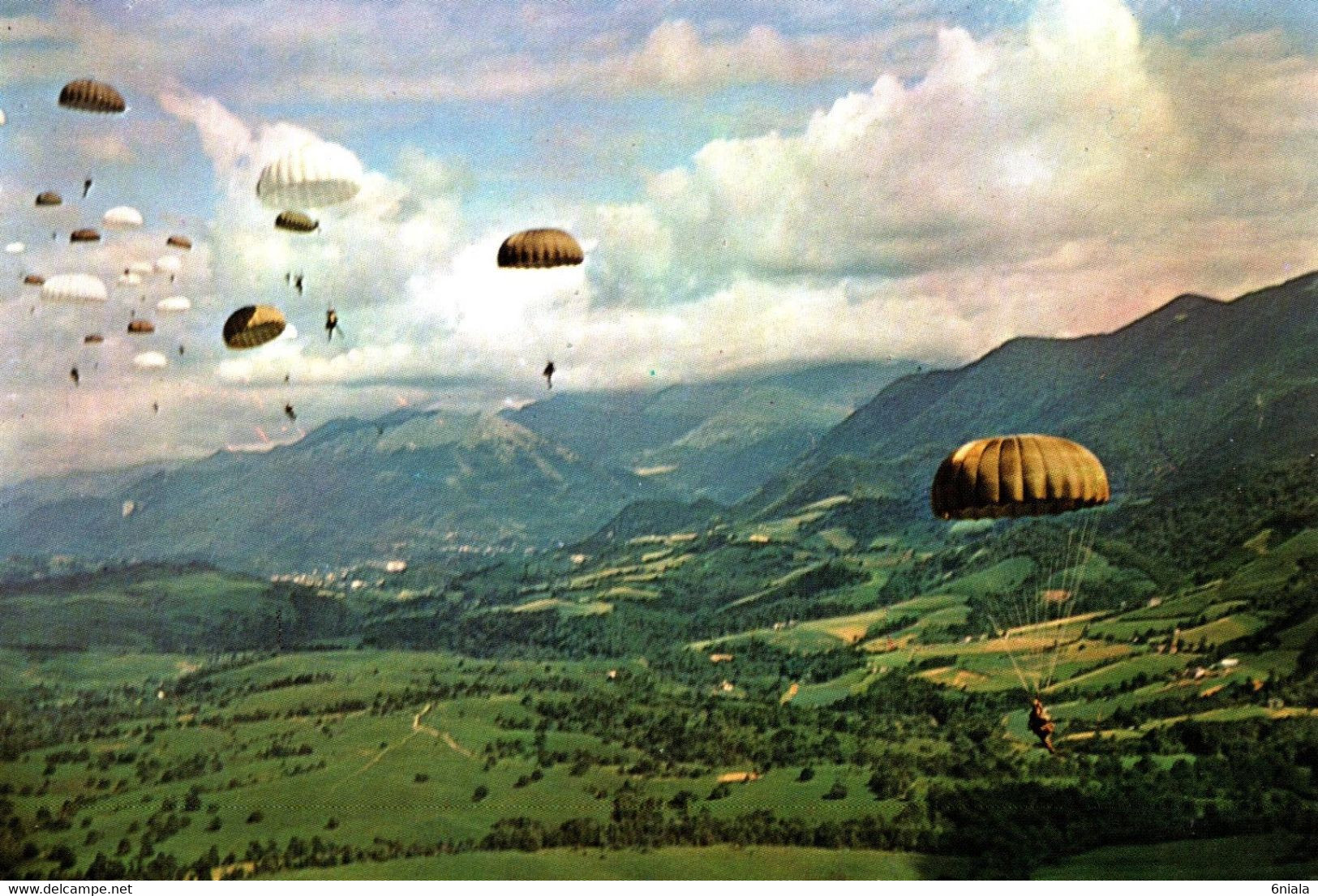 14675 (LARGAGE DU PERSONNEL )  PARACHUTISME Parachute Militaire  Photo Dujardin Pau Avion   (recto-verso) - Paracaidismo