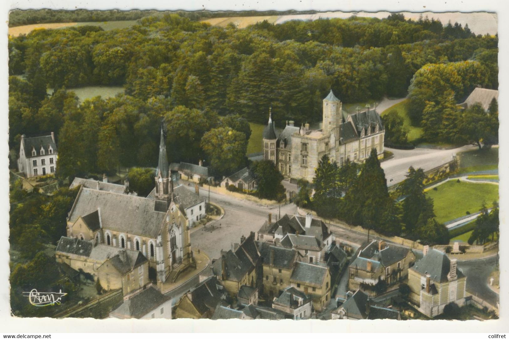 37 - Beaumont-la-Ronce  -  L'Eglise Et Le Château  -  Vue Aérienne - Beaumont-la-Ronce