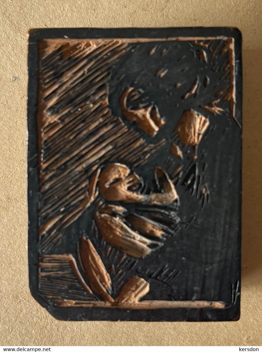 Cliché Typo En Bois Sculpté Non Signé - Tête De Christ Et Une Maman Et Son Bébé Pour Illustration Revue 43x59 Mm - Madera