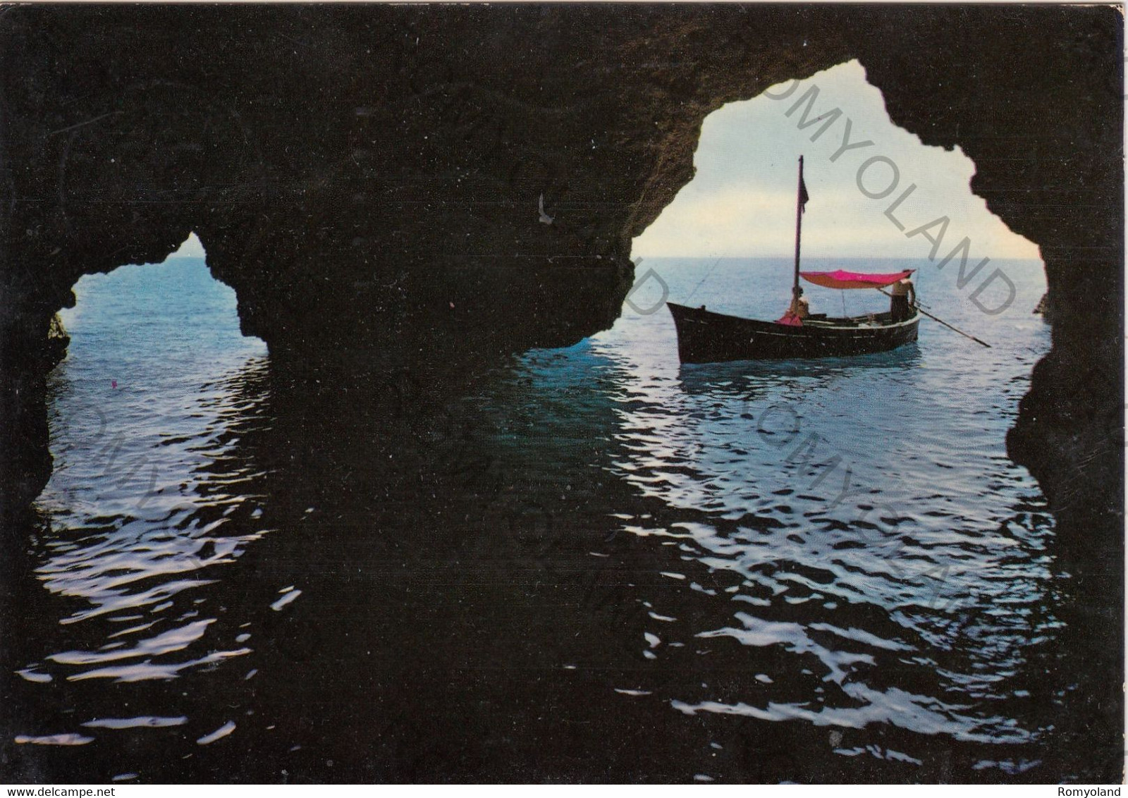 CARTOLINA  SCAURI,LATINA,LAZIO,GROTTA AZZURRA,MARE,SOLE,ESTATE,VACANZA,SPIAGGIA,LUNGOMARE,BARCHE A VELA,VIAGGIATA 1977 - Latina