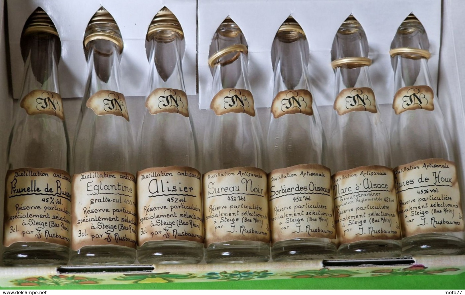 Lot 10 MIGNONNETTES VIDES - 7 Eaux de vie Marc Liqueurs d'Alsace , Whisky , Armagnac - Vers 1980