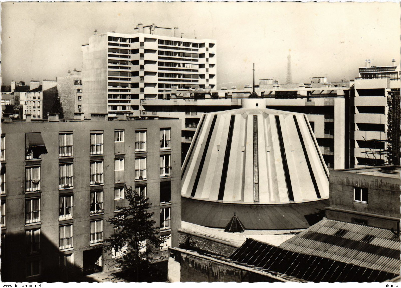 CPM PARIS 15e Eglise Notre-Dame De La Salette (1242724) - Arrondissement: 15