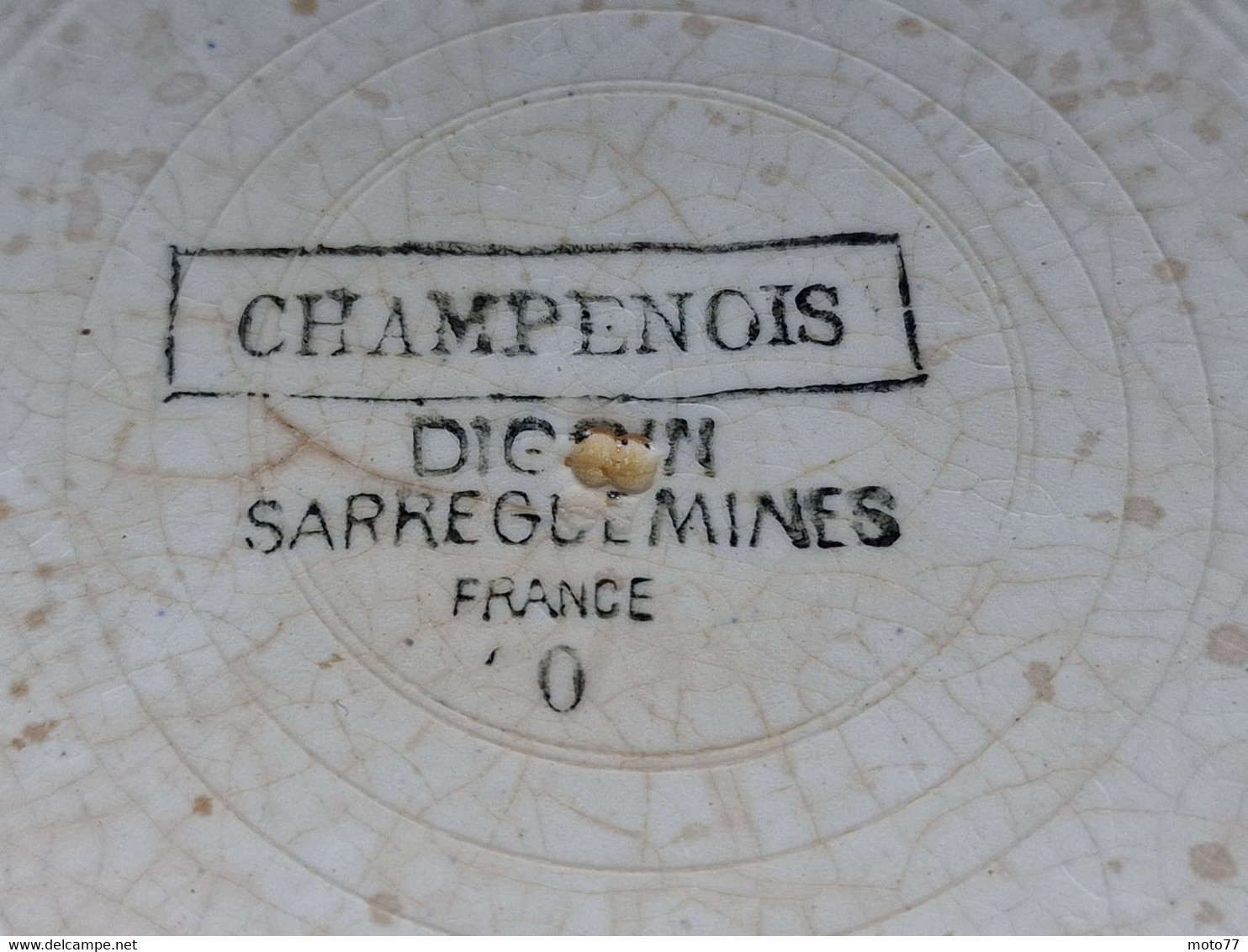 Lot 2 Anciennes ASSIETTES Creuse Champenois Diguin Sarreguemines - Faïence Diamètre Environ 22 Cm - Vers 1930 / 1950 - Assiettes