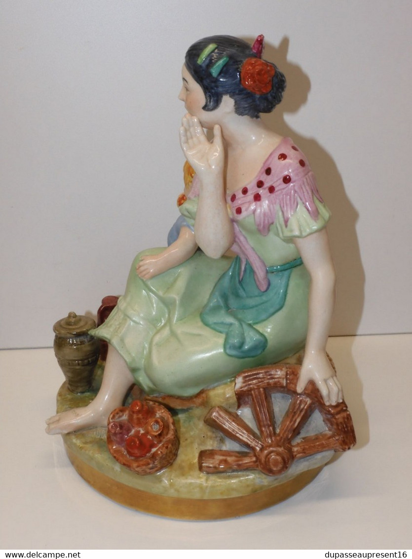 *JOLI SUJET PORCELAINE GOUT CAPODIMONTE JEUNE FEMME ESPAGNOLE & ENFANT Déco   E