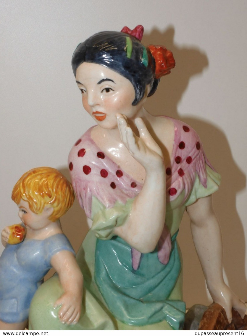 *JOLI SUJET PORCELAINE GOUT CAPODIMONTE JEUNE FEMME ESPAGNOLE & ENFANT Déco   E