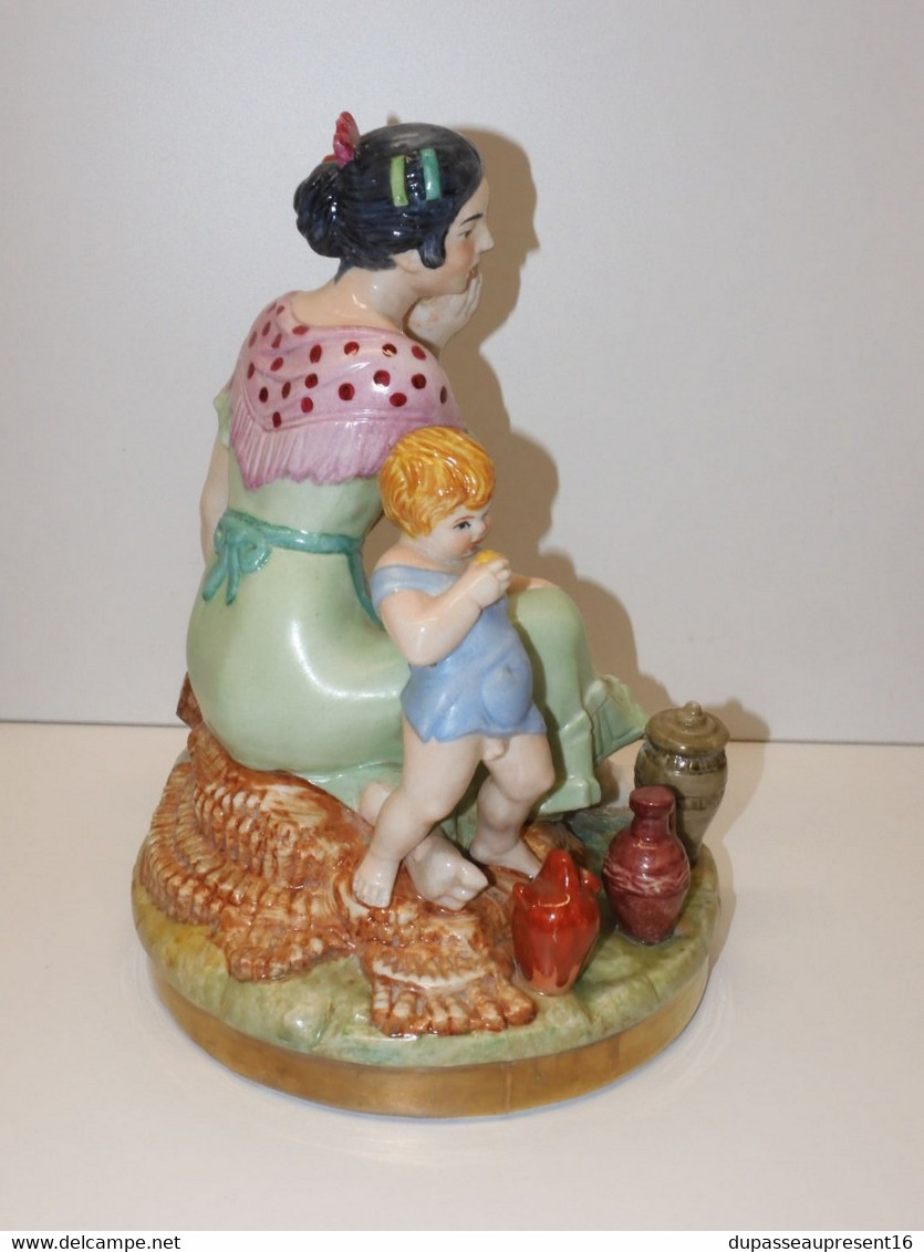 *JOLI SUJET PORCELAINE GOUT CAPODIMONTE JEUNE FEMME ESPAGNOLE & ENFANT Déco   E