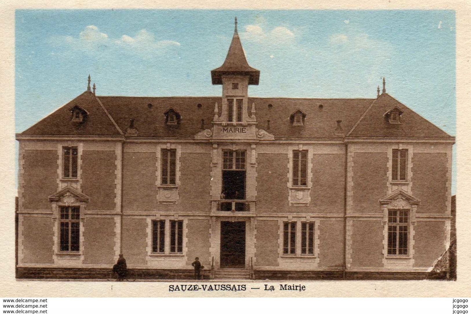 SAUZE-VAUSSAIS La Mairie . Très Bon état - Sauze Vaussais