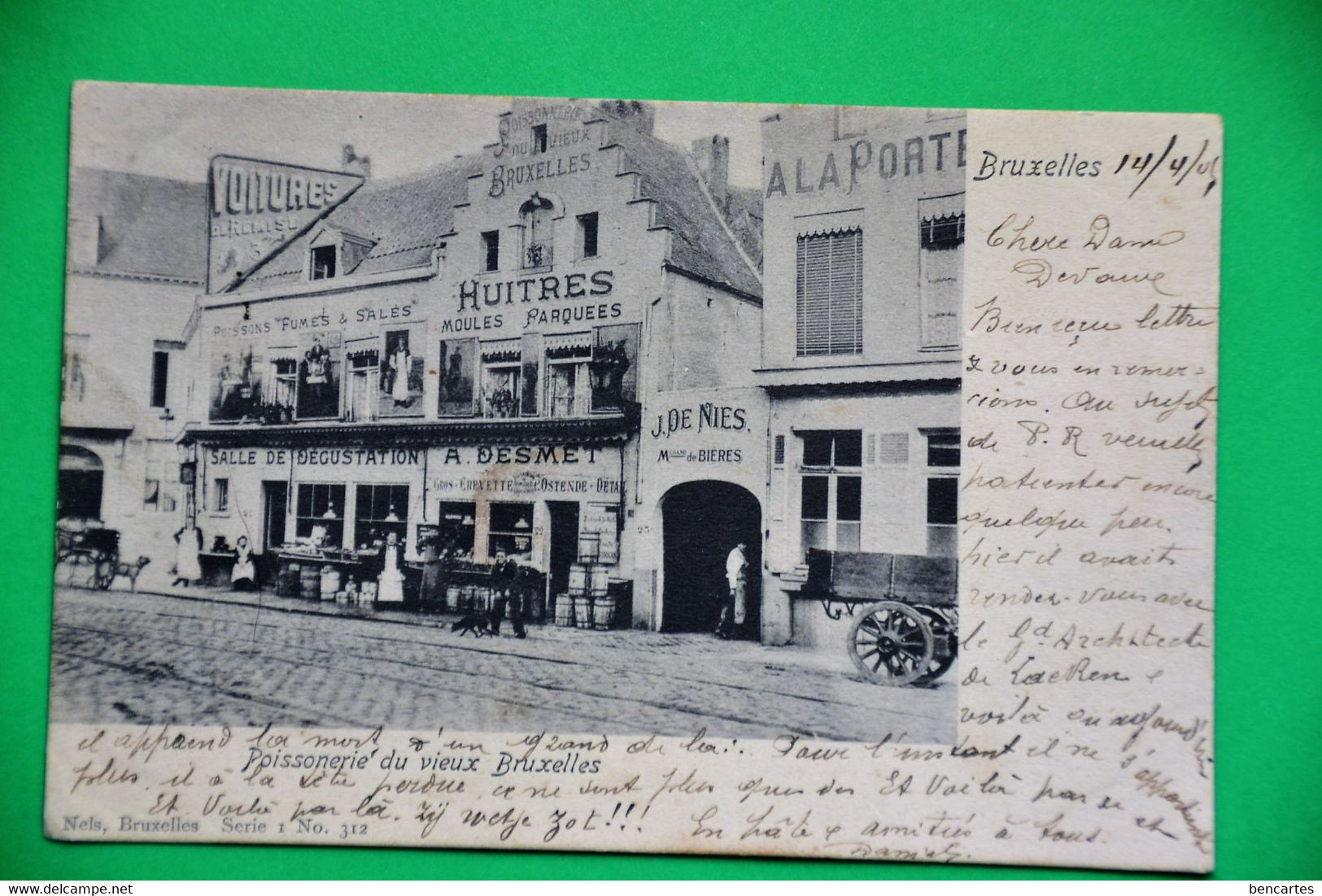 Bruxelles 1903: Poissonerie Du Vieux Bruxelles Très Animée - Petits Métiers