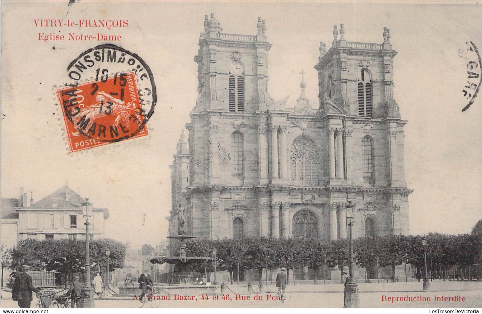 CPA - 51 - Vitry Le François - Eglise Notre Dame - Au Grand Bazar - Vitry-le-François