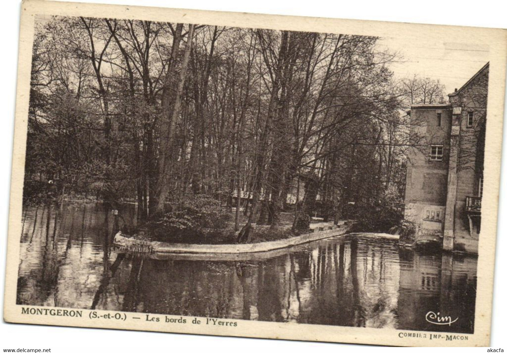 CPA Montgeron-Les Bords De L'Yerres (180733) - Montgeron