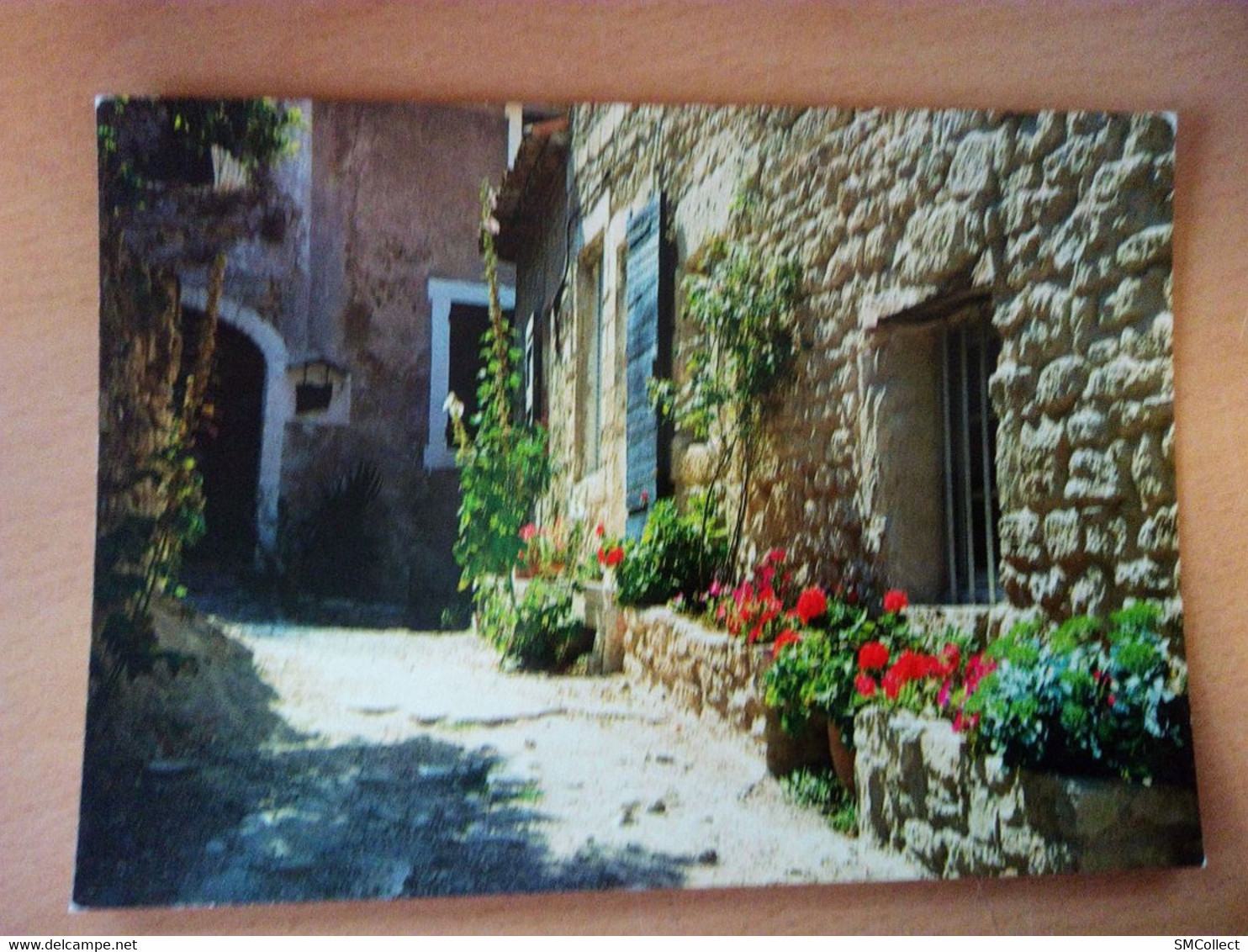 Bonnieux, Une Rue Pittoresque (GF3495) - Bonnieux