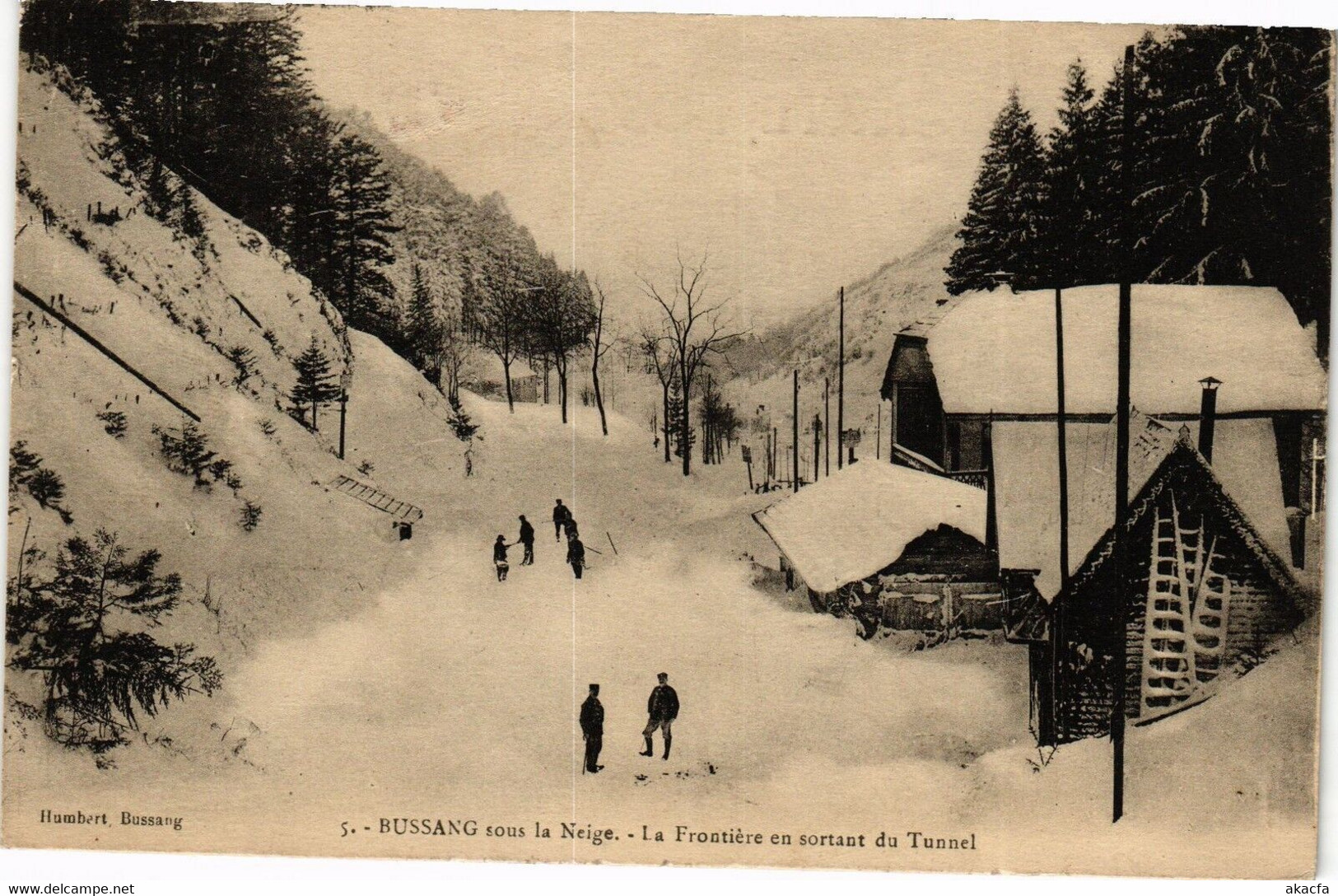 CPA BUSSANG Sous La Neige-La Frontiere En Sortant Du Tunnel (184931) - Col De Bussang