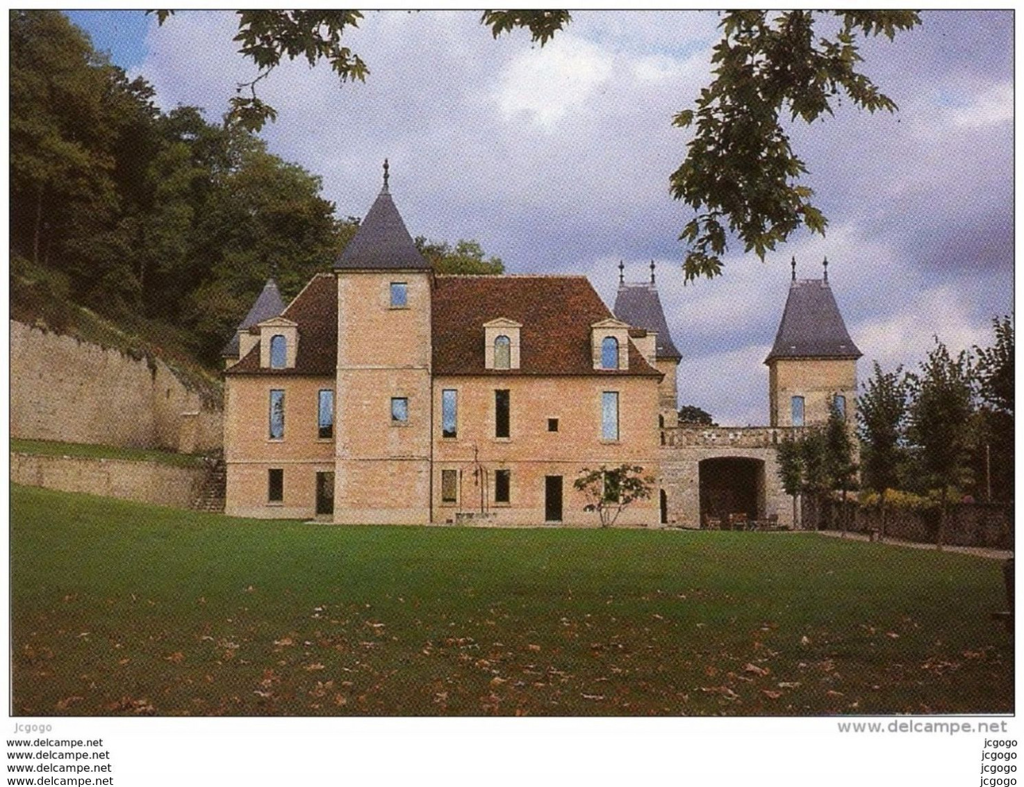 MEDAN Le Château De MEDAN  Ancienne Demeure De Maurice Maeterlink.. 2 Scans Très Bon état - Medan