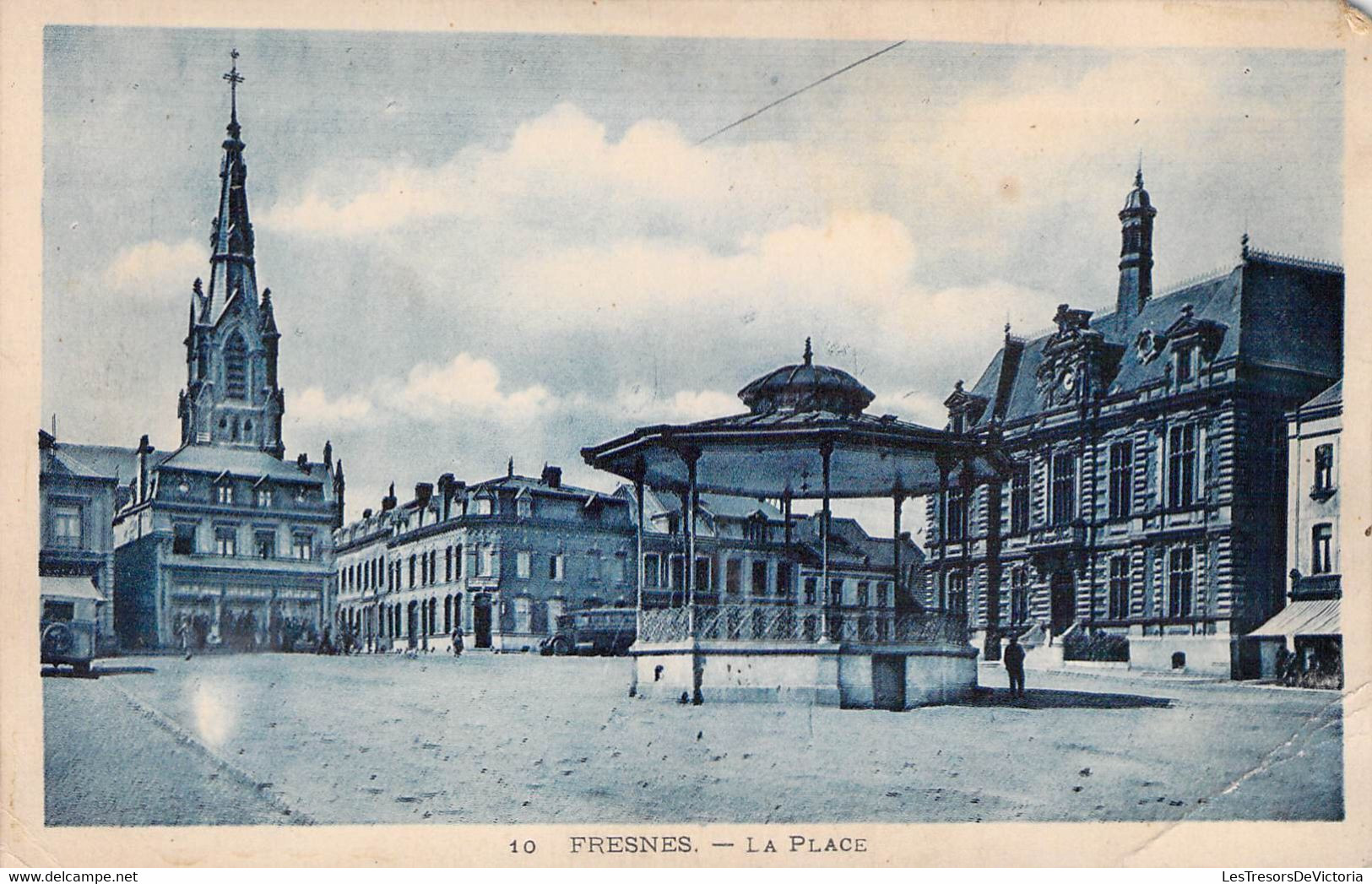 CPA - 94 - FRESNES - La Place - Edition BOUVRY Fresnes - Fresnes