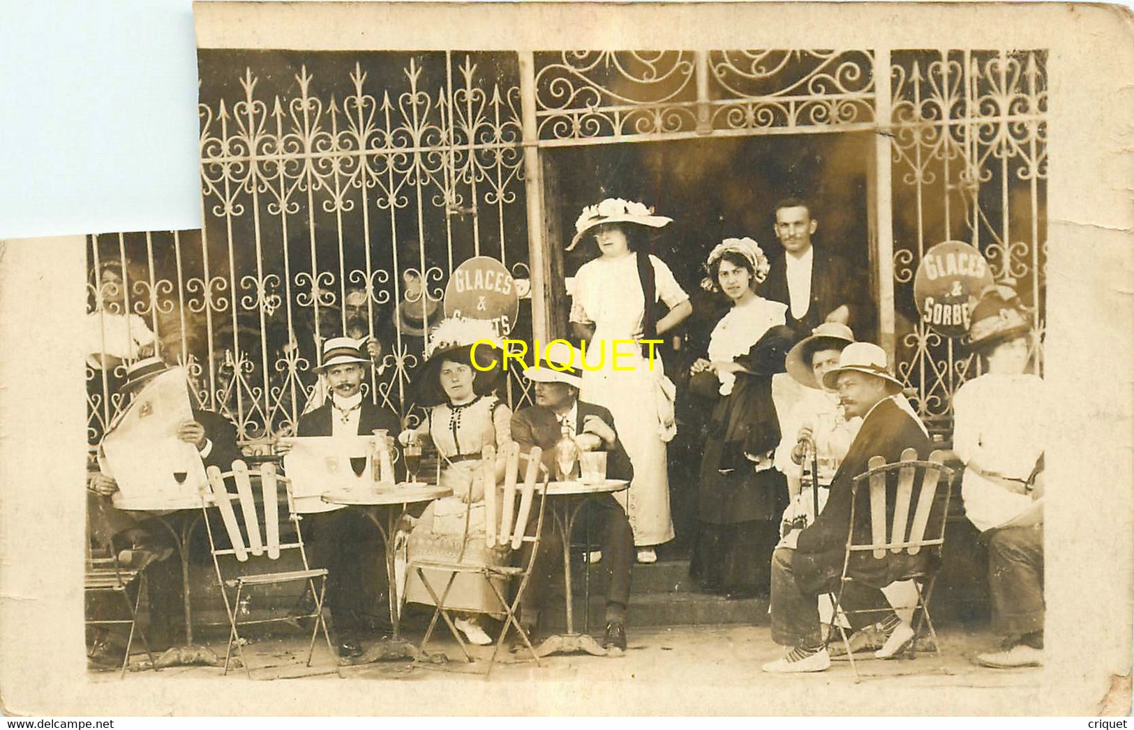 Les Sables D'Olonne, Carte Photo D'une Terrasse De Café Avec Clients Et Personnel - Sables D'Olonne