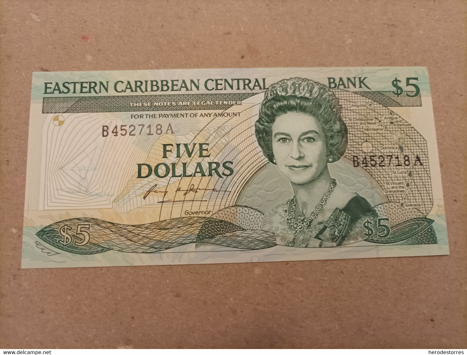 Billete De Los Estados Del Caribe De 5 Dolares, UNC - East Carribeans